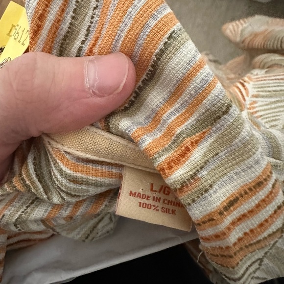 Tommy Bahama Hawaiian Shirt - 100% Silk - Large - Picture 3 of 5